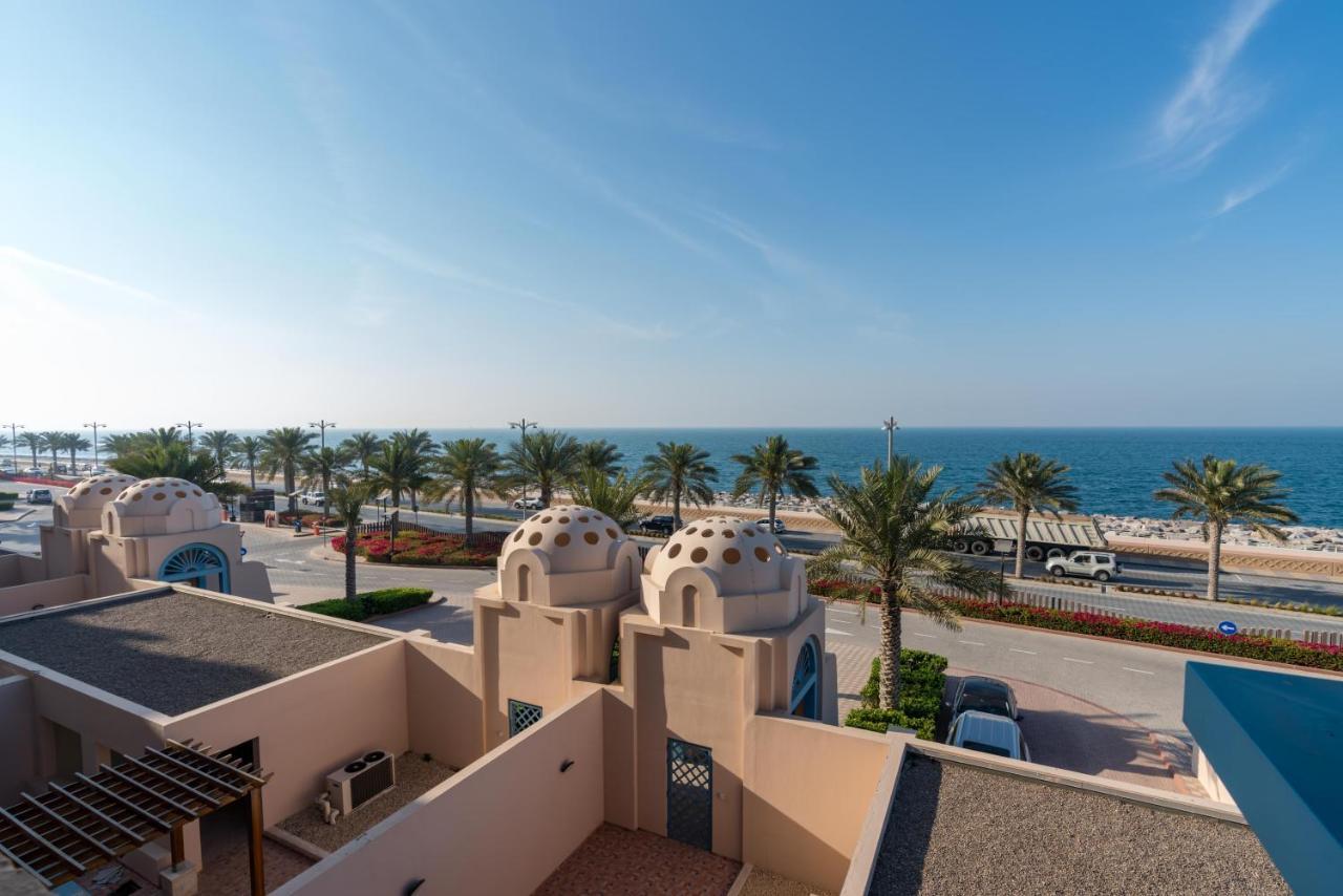 Globalstay At Palm Jumeirah Beachfront Paradise With Pool And Gym Dubai Ngoại thất bức ảnh
