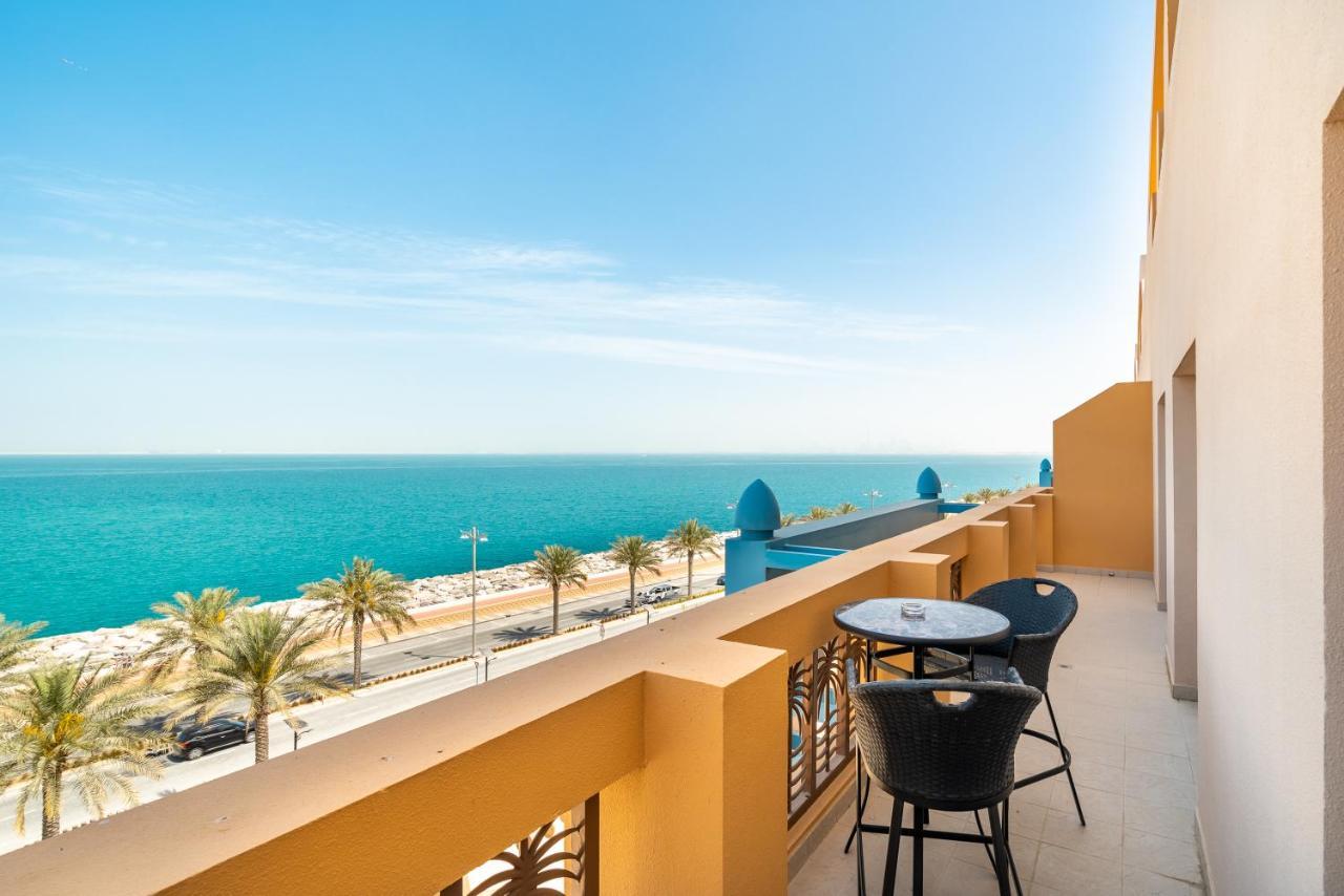 Globalstay At Palm Jumeirah Beachfront Paradise With Pool And Gym Dubai Ngoại thất bức ảnh
