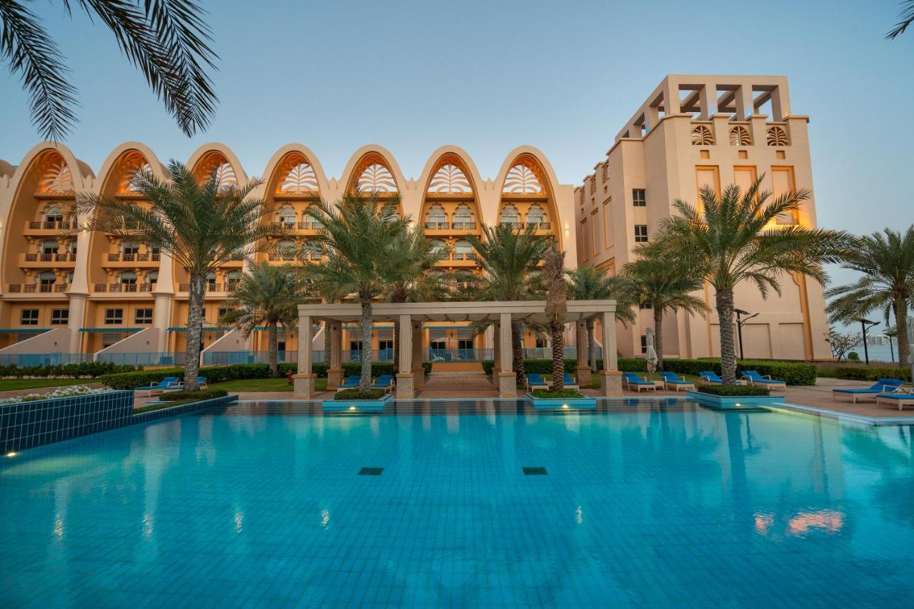 Globalstay At Palm Jumeirah Beachfront Paradise With Pool And Gym Dubai Ngoại thất bức ảnh