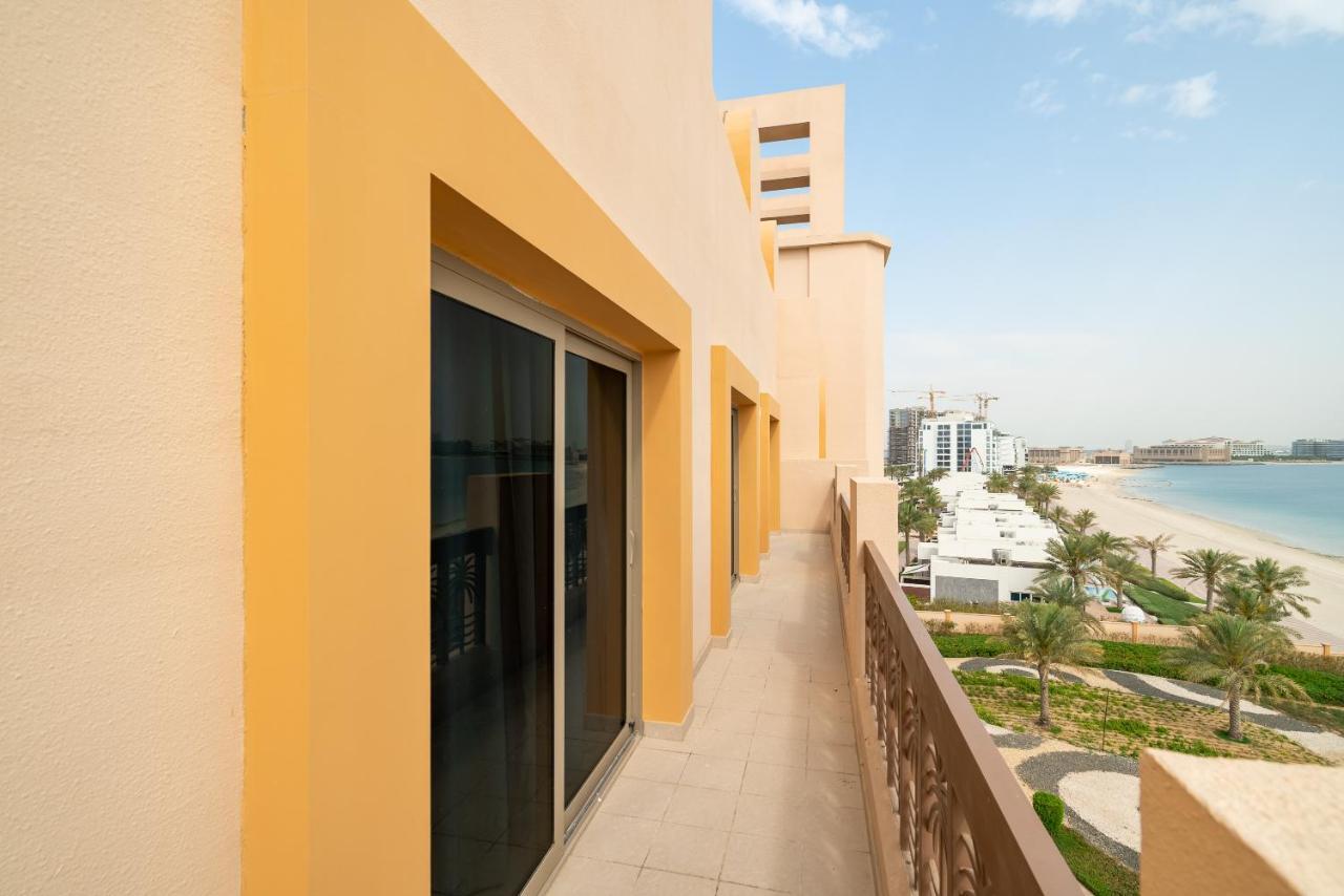 Globalstay At Palm Jumeirah Beachfront Paradise With Pool And Gym Dubai Ngoại thất bức ảnh